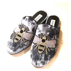 Steve Madden Blue Velvet Smoking Slipper Sz 5 NWOT